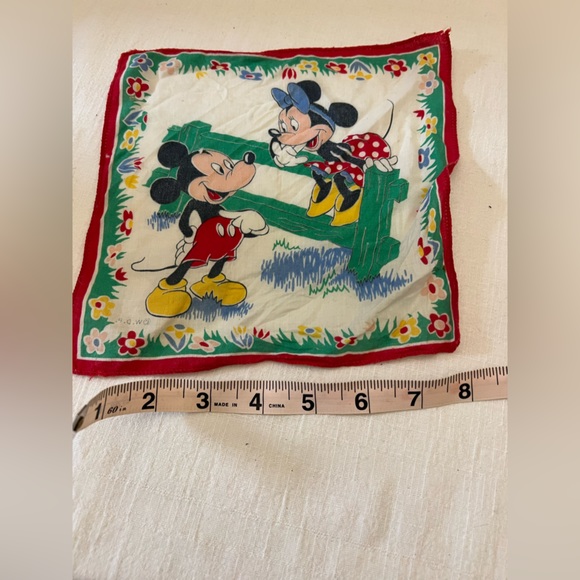 Vintage Mickey and Minnie Mouse handkerchief. - Picture 3 of 3